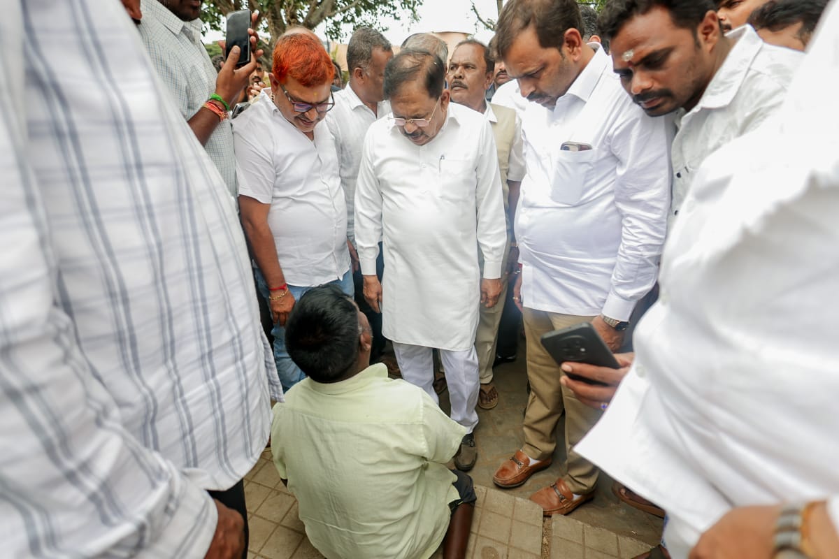 ಮಳೆ ಕೊರತೆ: ಬರಪೀಡಿತ ಪ್ರದೇಶಗಳಿಗೆ ಭೇಟಿ ನೀಡಿ ಪರಿಸ್ಥಿತಿ ಪರಿಶೀಲಿಸಿದ ಡಿಸಿಎಂ ಡಾ. ಜಿ. ಪರಮೇಶ್ವರ್